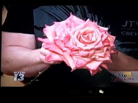 Wedding Bouquet Tips and Composite Flowers with J and Cather