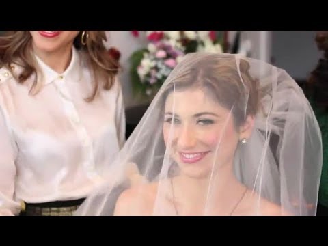 Bridal Hairstyles With Clips & Veils : Wedding Hairstyles