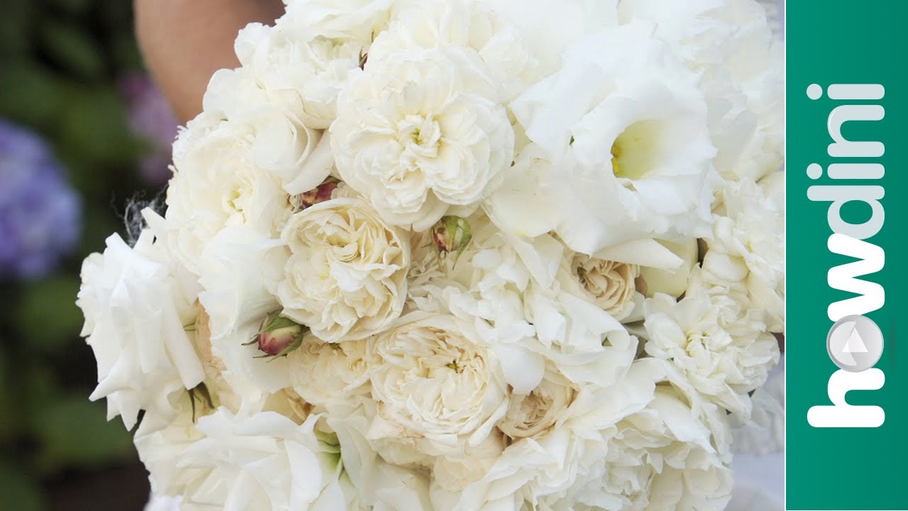 How to save money on wedding flowers