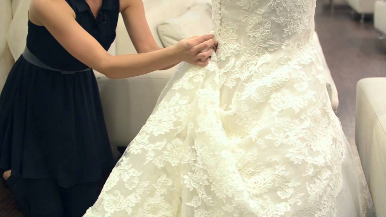 Adding Bustles to a Wedding Dress : Wedding Dresses & Bridal Fashion